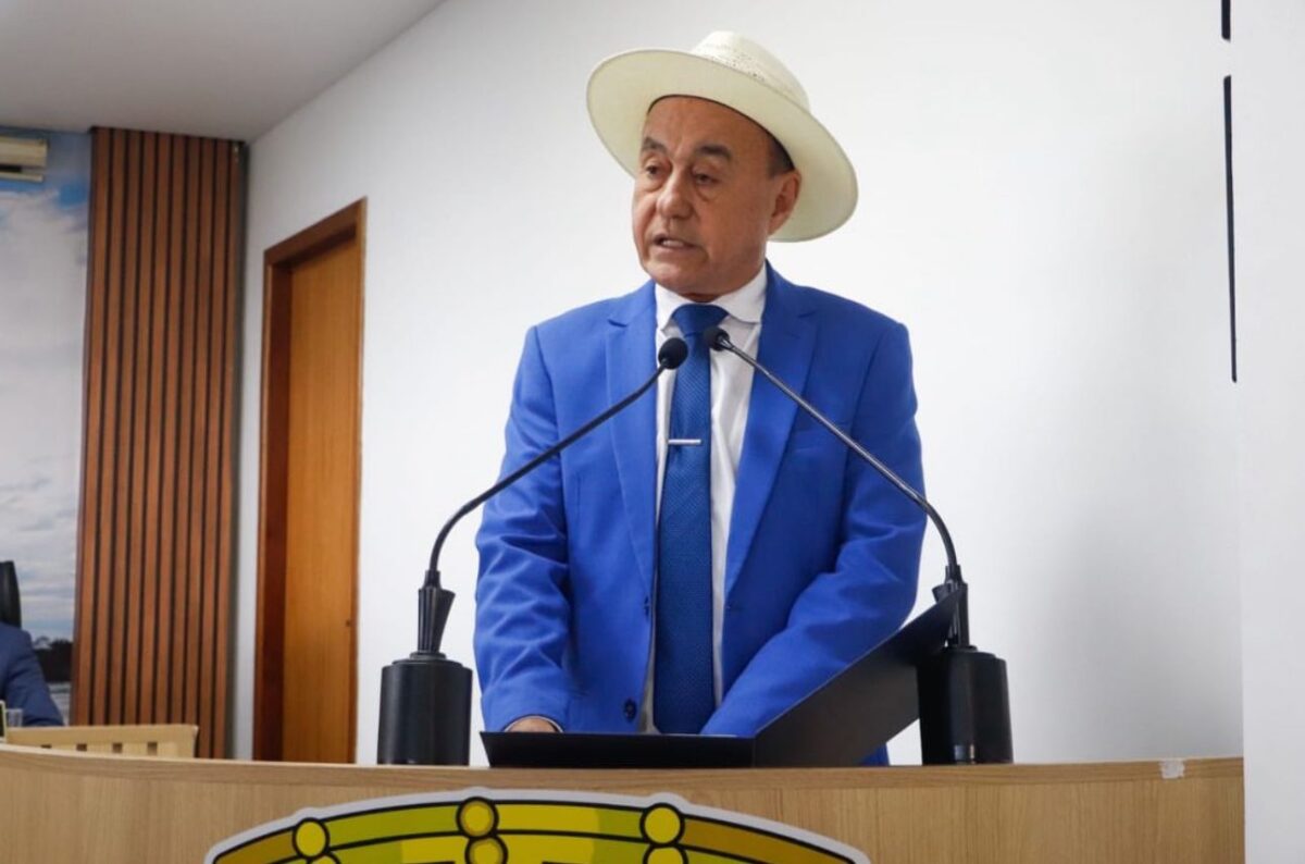 Carta de renúncia do prefeito Tião Bocalom é entregue à Câmara Municipal de Rio Branco