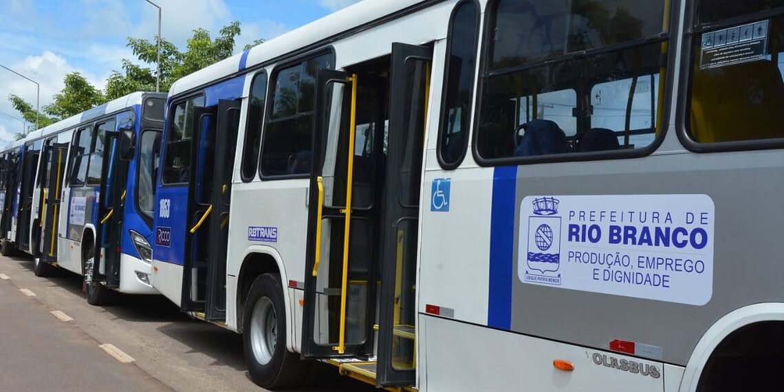 Prefeitura de Rio Branco decreta situação de emergência no transporte coletivo após paralisação total do serviço