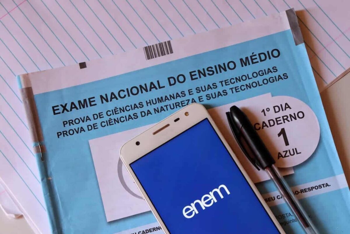 Prazo para justificar ausência no Enem 2025 e solicitar isenção para 2026 termina em abril