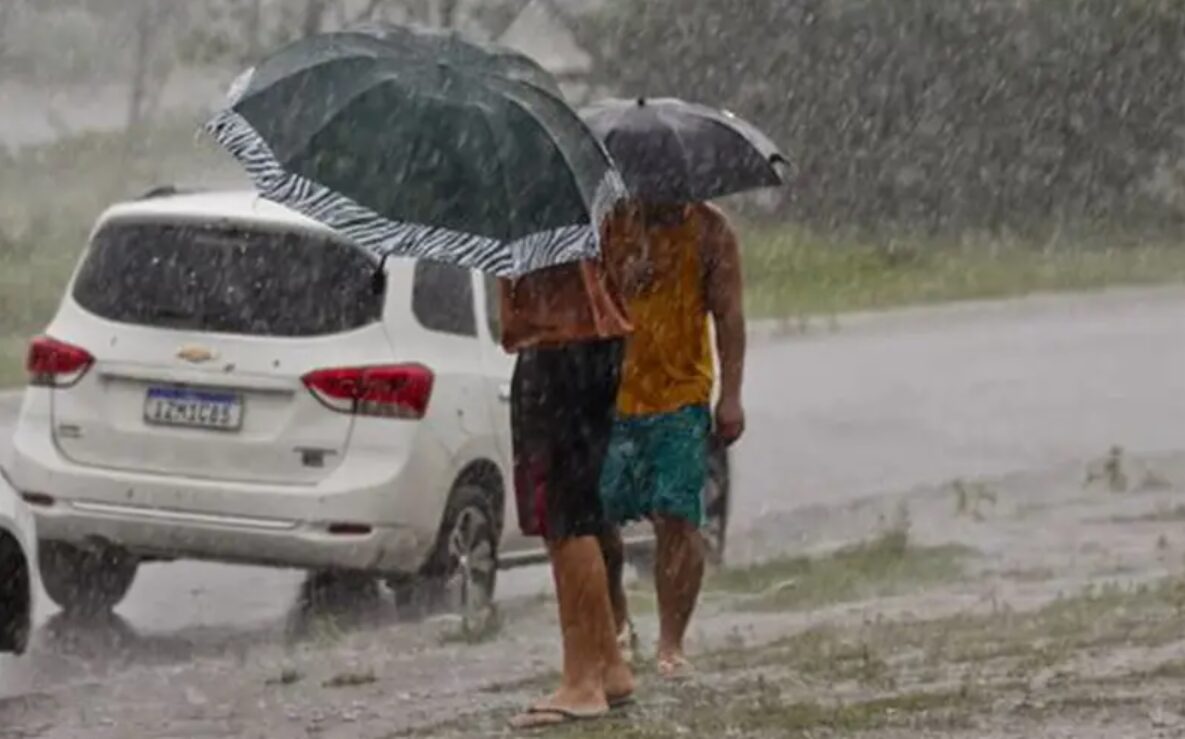 Inmet emite alerta de perigo potencial para chuvas intensas e ventos fortes em todo o Acre