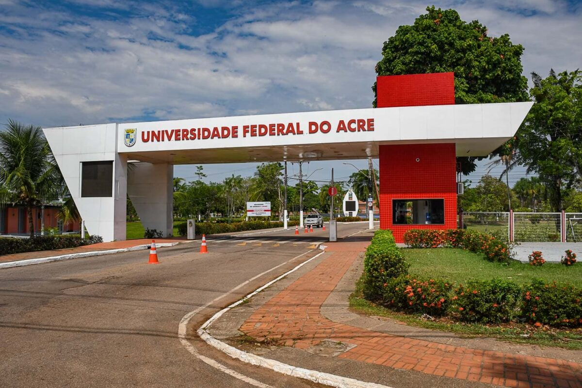 Ufac abre seleção para cadastro de reserva de professores substitutos no Colégio de Aplicação