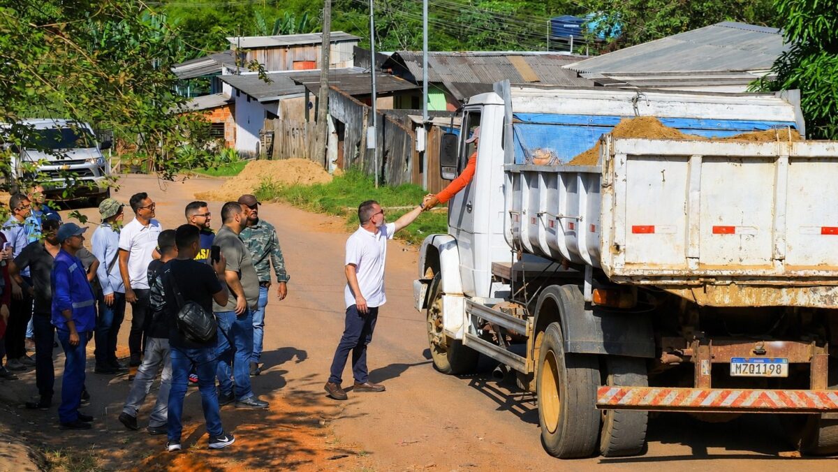 Prefeitura avança com obras de drenagem, remendo profundo e pavimentação em vias de Rio Branco