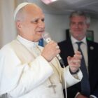 'Six seven': Padre viraliza com vídeo do Papa Leão XIV fazendo a trend; veja