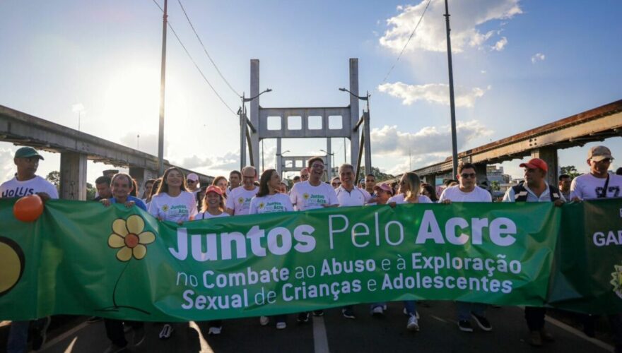 Caminhada atravessou as pontes Juscelino Kubitschek e Sebastião Dantas. Foto: José Caminha/Secom