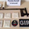 Polícia Militar apreende droga e arma artesanal após fuga de suspeito em Sena Madureira
