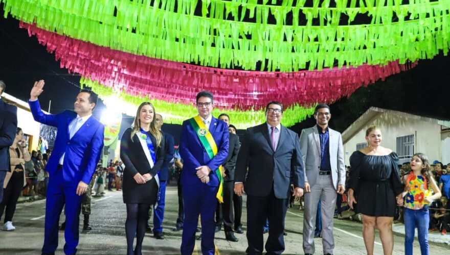 Celebração dos 113 anos de Brasileia foi marcada por um desfile cívico-militar. Evento contou com a participação do governador Gladson Cameli. Foto Marcos VicenttiSecom
