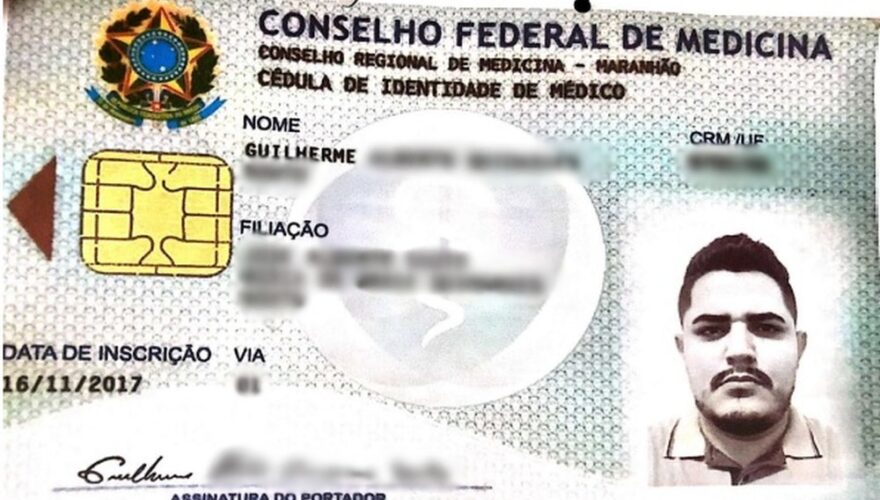 Documento falso usado pelo enfermeiro Alberto Rodrigues com o nome de Guilherme para atuação como médico — Foto g1