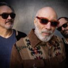 Projeto criado por Edgard Scandurra há 30 anos, Benzina se une ao Tartamudo em álbum com a voz de Fausto Fawcett