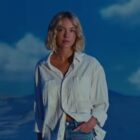 Sydney Sweeney volta a fazer campanha da American Eagle após polêmica sobre eugenia e sexualização