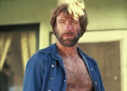 Chuck Norris é hospitalizado após emergência médica no Havaí, diz site