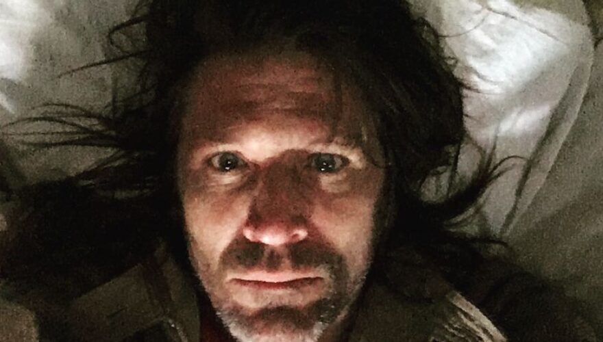Evan Dando é internado após enviar vídeos íntimos a fã e esposa se ...