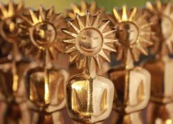 Kikito, troféu do Festival de Gramado, quase entrou em disputa judicial por ser 'parecido demais' com estatueta do Oscar; entenda