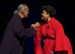 Fabiana Cozza e Gilson Peranzzetta dão outras cores e tons ao cancioneiro de Dorival Caymmi em show requintado