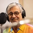 Sem pôr os pés no chão, Ivan Lins se confirma bamba ao seguir a própria cadência no álbum 'Sambadouro'