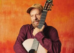 João Bosco faz feats com Jota.Pê, Caetano Veloso, Chico Buarque, Tiago Iorc e Mart'nália no álbum dos 80 anos