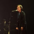 Marina Lima valida assinatura moderna da obra autoral, entre perdas e ganhos, no show dos 70 anos