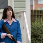 'O Fim da Rua’: Anne Hathaway fala ao g1 sobre aventura com dinossauros: 'Sabia do risco'