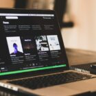 Músicas criadas por IA são banidas de paradas de sucesso na Austrália